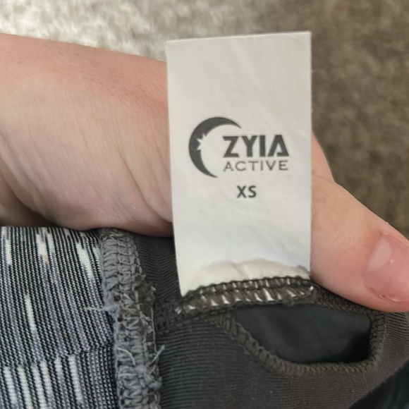 ZYIA Gray/Green Sports Bra - Picture 2 of 4